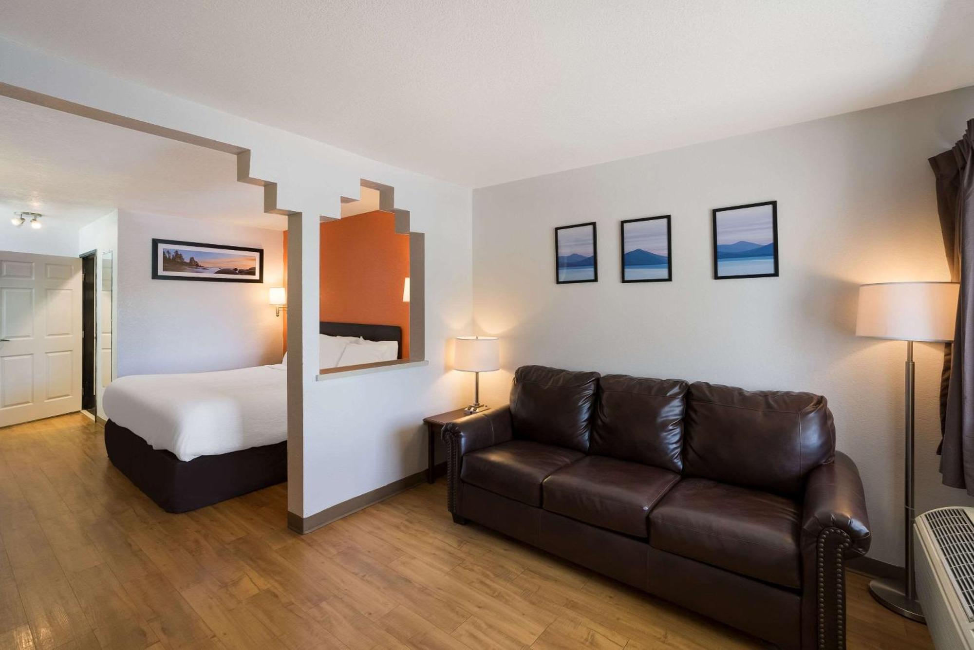 Quality Inn & Suites Junction Kültér fotó